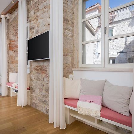 That Place Studio Apartment Трогир Экстерьер фото